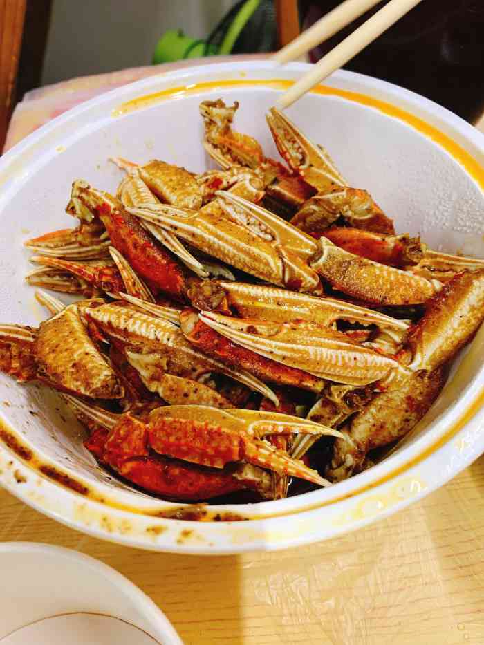 蟹神·咩咩小吃-"在汉阳中海大厦和同事开完会就来吃吃吃了 .