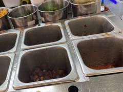 -魔都三兄弟酸辣粉·蘸卤炸串(虹桥万科店)