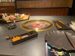 -铭牛烧肉·和牛海鲜自助(高新月牙湖店)