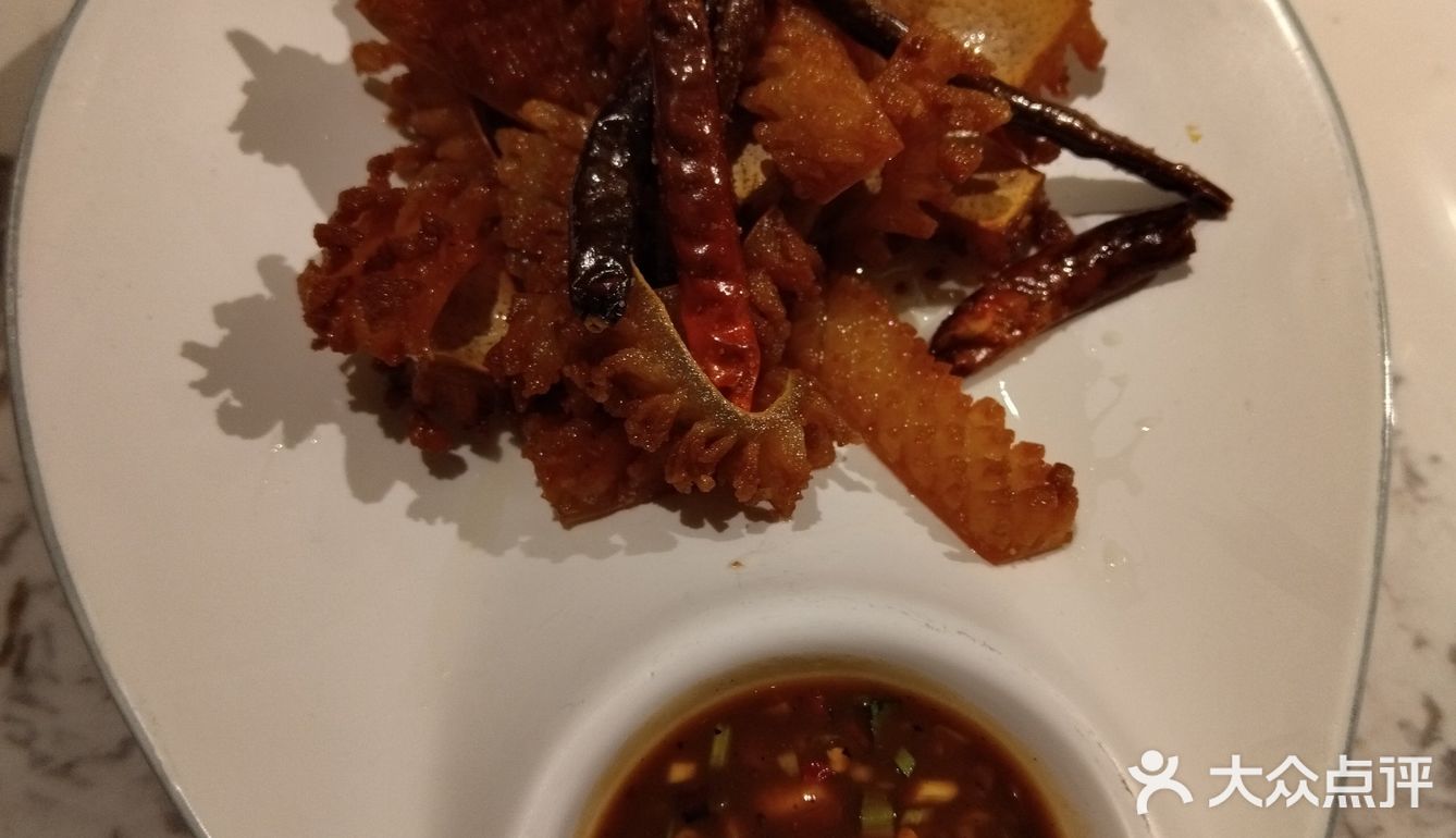 云南独一份的美味海菜芋头汤，味道清爽可口。普洱牛扒呼