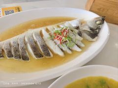 -七的湖·晚芳亭·阳澄湖农家菜·大闸蟹(莲花岛店)