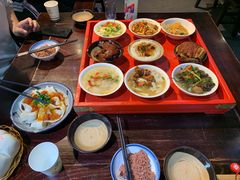 -蓝田九大碗民俗食府(蓝田店)