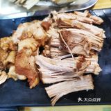 提议加一点豆瓣酱回锅，结果放了泡椒含量大的调料
