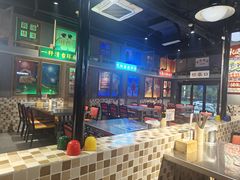 -马路牙子烧烤音乐酒馆(望京店)