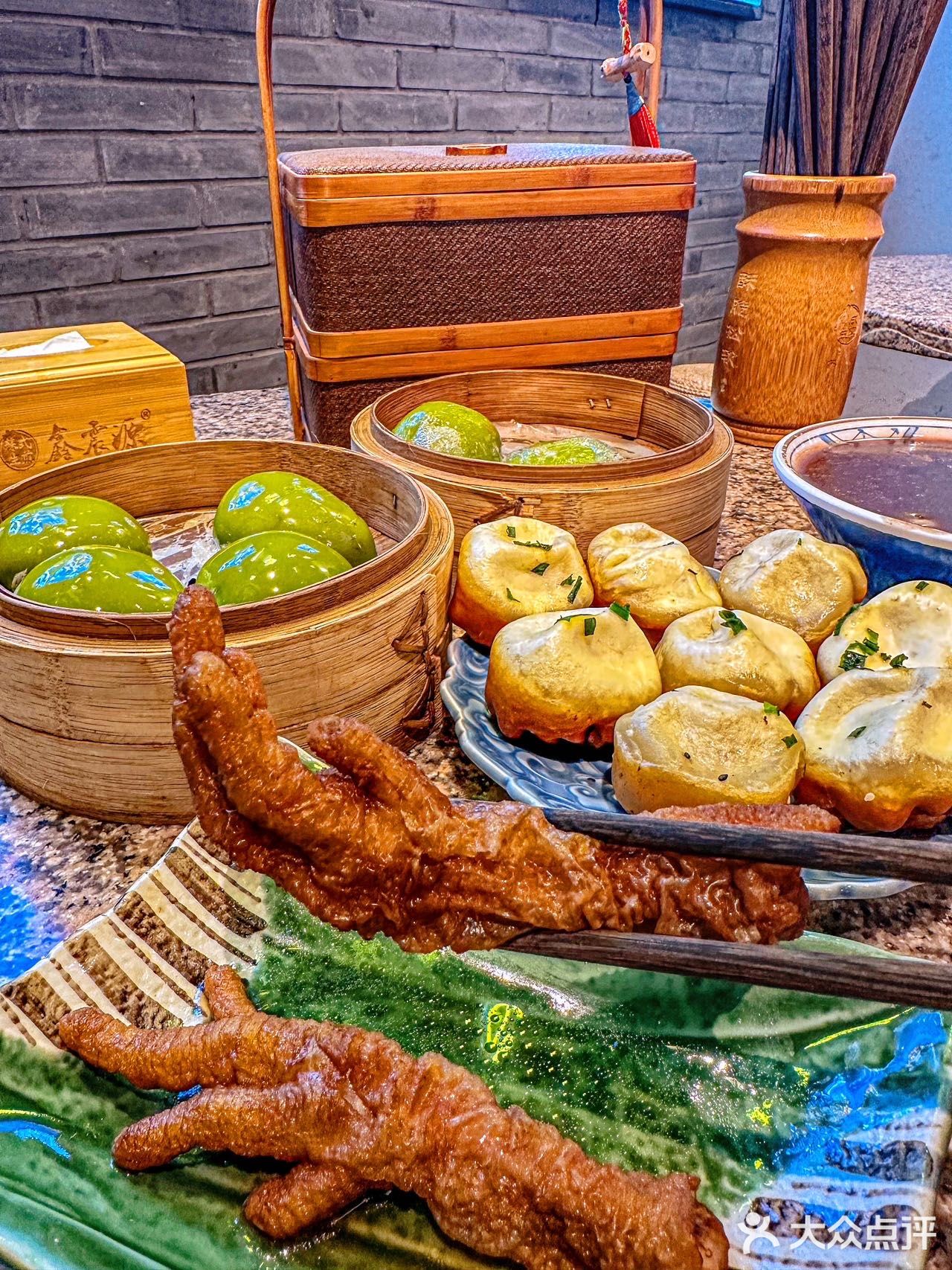 时令佳品青团 在苏州山塘街吃上这一口香甜🥢