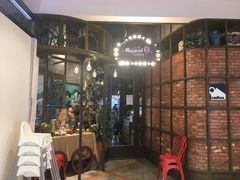 -玛格萝妮(汇智国际商业中心店)