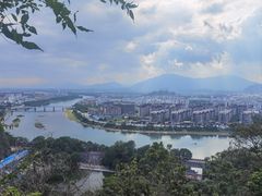 -叠彩山景区