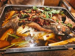 -老东镇啤酒屋海鲜加工·蒸汽海鲜·海鲜烧烤(台东店)