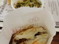 -荀记肉夹馍(三八家乐福店)