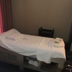 -禾颜社·精致美容