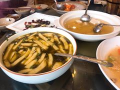 -石磨豆花家常菜·牦牛排土火锅