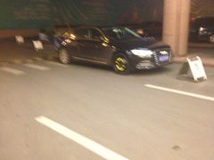 从医院回来追酒店的车&nbsp;车都爆胎了-咖啡苑自助餐厅·中国大饭店