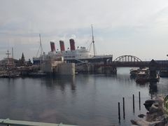 -海底巡游艇:尼莫和好友的海洋世界