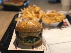 -The Habit Burger Grill 哈比特汉堡(复兴soho店)