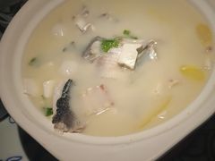 -卢大鲜鱼头捞饭(美利广场店)