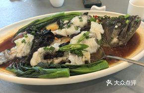 Fresh Flower Pepper Steamed Pearl Bass