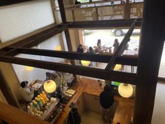 -彳亍咖啡·这里(水湾路店)