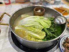 -朴小妹人参鸡汤火锅(长白山万达店)