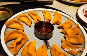 Corn Oil Pan-Fried Sour Cabbage Dumplings
