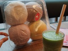 -白玉兰食品甜凤店(合生汇店)