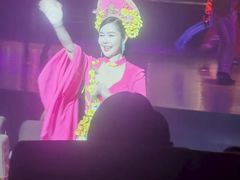 -金东尼人妖秀