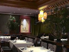 -八府香鸭·啫啫煲(华山路店)