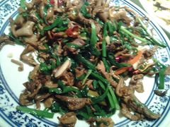 小蘑菇炒韭菜-小杨烤肉(朱雀店)