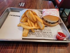 蘑菇牛肉汉堡-FATBURGER 特富客汉堡(外交公寓店)