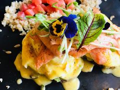 三文鱼班尼迪克-UPPER KITCHEN(延安路店)