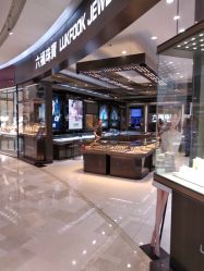 -六福珠寶(银泰百货大红门店)