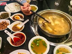 -丫丫汤膳打边炉(宏府408坊店)