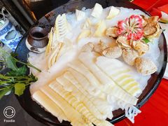 -小龙翻大江文化火锅(宽窄店)