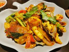 -大头虾越式风味餐厅(光明广场店)