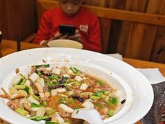 -老滇山寨•云南特色菜•地方菜•民族风情歌舞表演(金碧店)