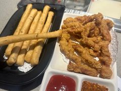 -海底捞火锅(新松江路生日主题店)
