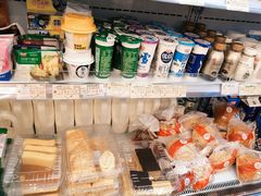 零售区-牛朋牛奶棚(南昌路店)