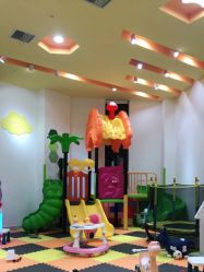 -趣童婴幼儿SPA母婴生活馆(孔雀城店)