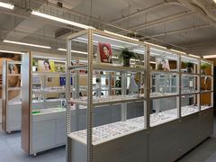 -无奔眼镜·蔡司·依视路授权店(马家堡店)