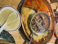 -洱火云南酸菜牛肉火锅(石景山当代商城店)