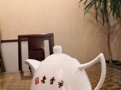 -老季市·三代非遗传承·地标美食老汁鸡(工农路店)