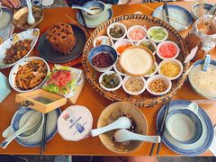 -包整·丝娃娃(一览甲秀楼风景店)