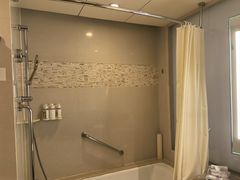 -上海浦东康桥绿地假日酒店