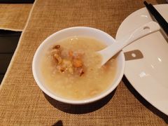 咸骨粥-喷泉广场餐厅·宵夜·海鲜烧烤大排档(长隆企鹅酒店)