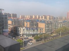 -网鱼电竞酒店(上海惠南地铁站店)