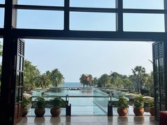 -亚龙湾喜来登·美景台大堂吧