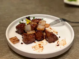 黑**粒