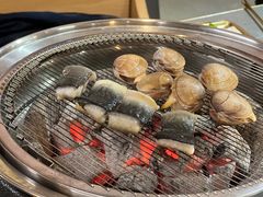 -围炉肉舍•炭烤活鳗•丹东海鲜烤肉(步行街店)