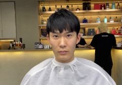 -变画·发型STUDIO