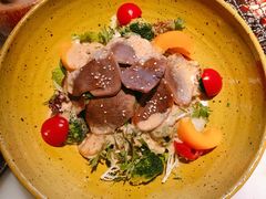 炙烤牛舌色拉-厚贞日式烤肉(龙之梦店)