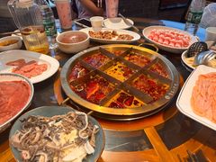 -小天鹅火锅·一线江景洪鼎旗舰店(洪崖洞店)